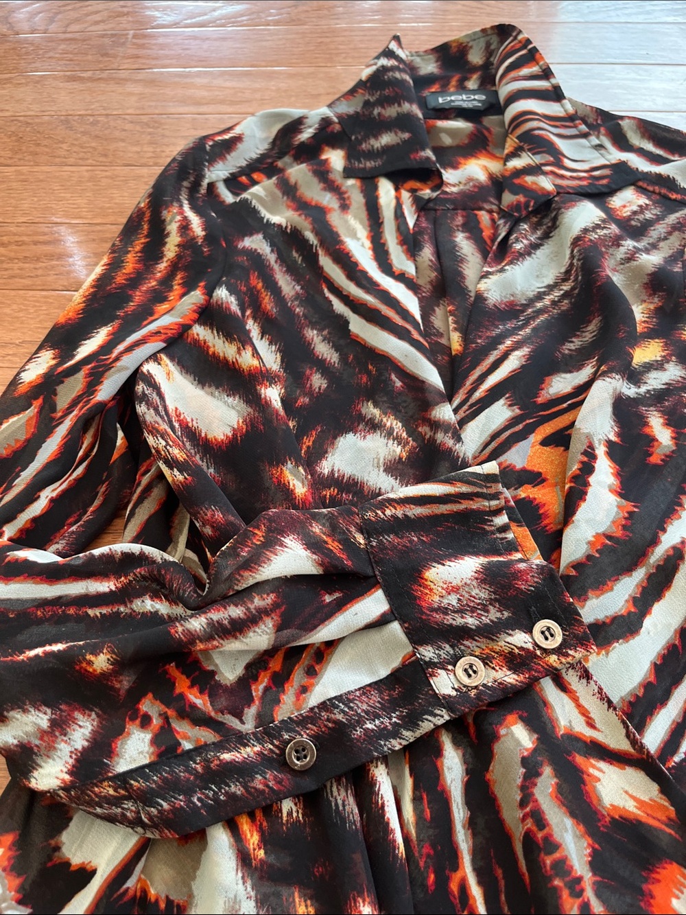 bebe Printed Twist-Front Long Sleeve Top in Multi-Color - Picture 5 of 6